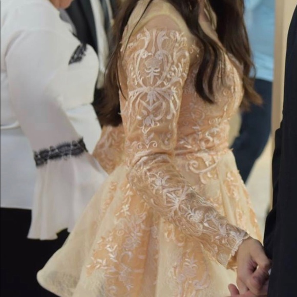 Lace dress size small-med - Picture 3 of 3